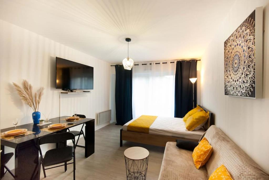 Le Prestigieux Centre Gare Wifi Et Parking Gratuit Apartment Amiens Exterior foto