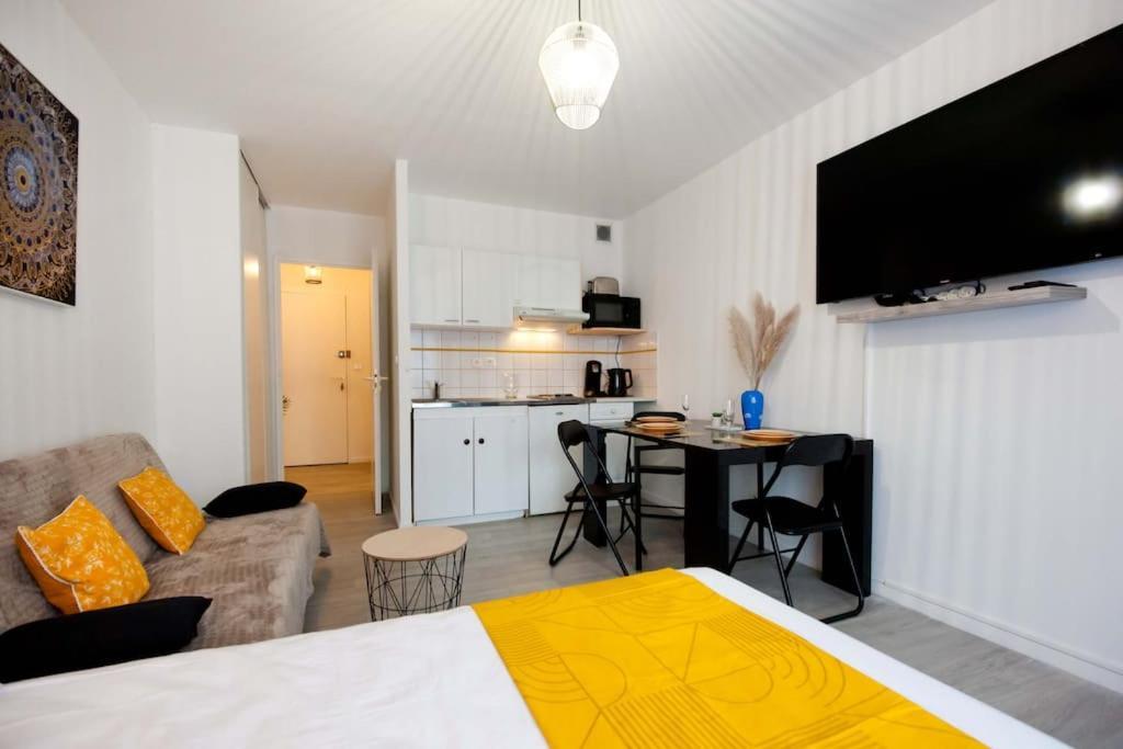 Le Prestigieux Centre Gare Wifi Et Parking Gratuit Apartment Amiens Exterior foto