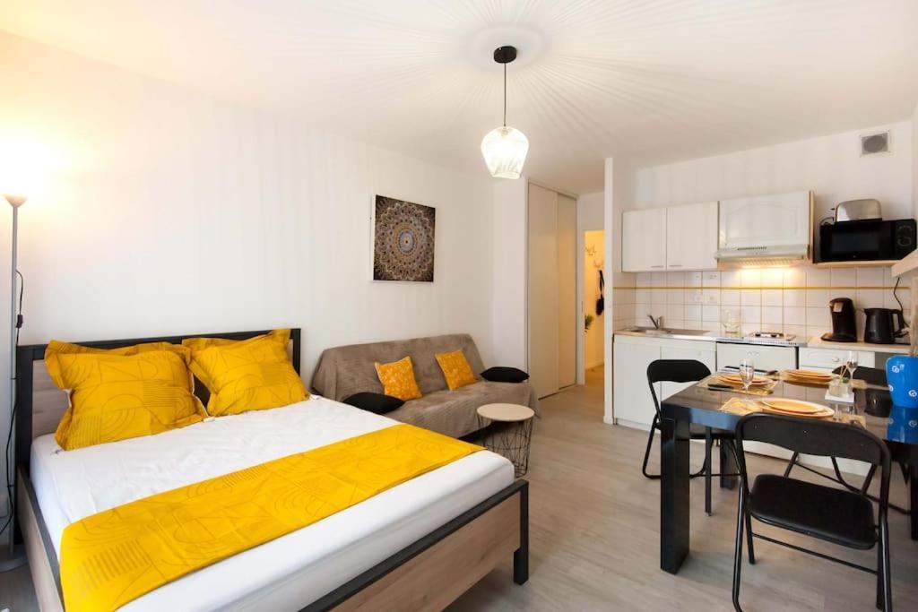 Le Prestigieux Centre Gare Wifi Et Parking Gratuit Apartment Amiens Exterior foto
